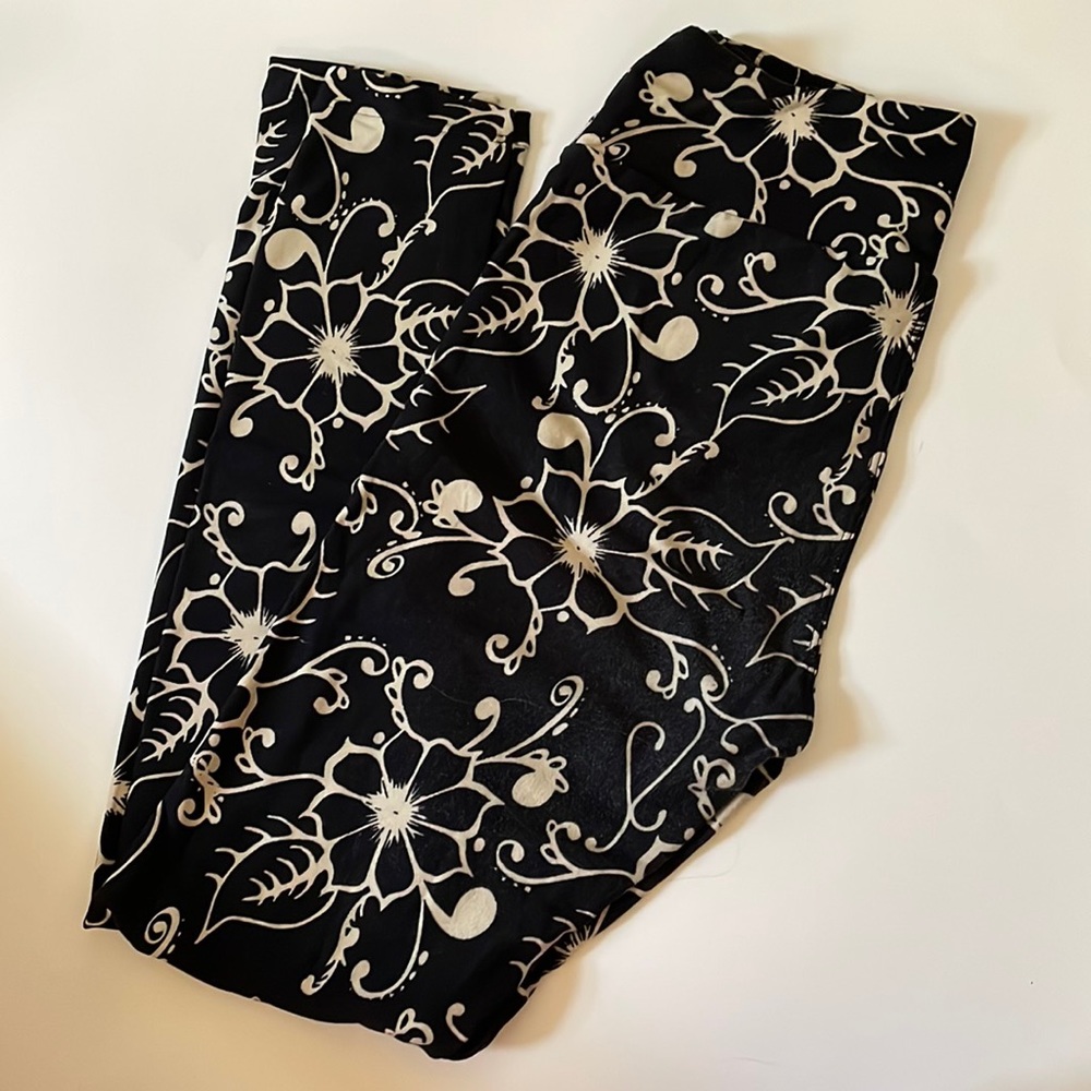 LuLaRoe One Size Leggings
